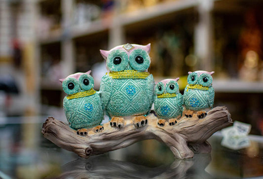 Estatuilla de Familia de Búhos